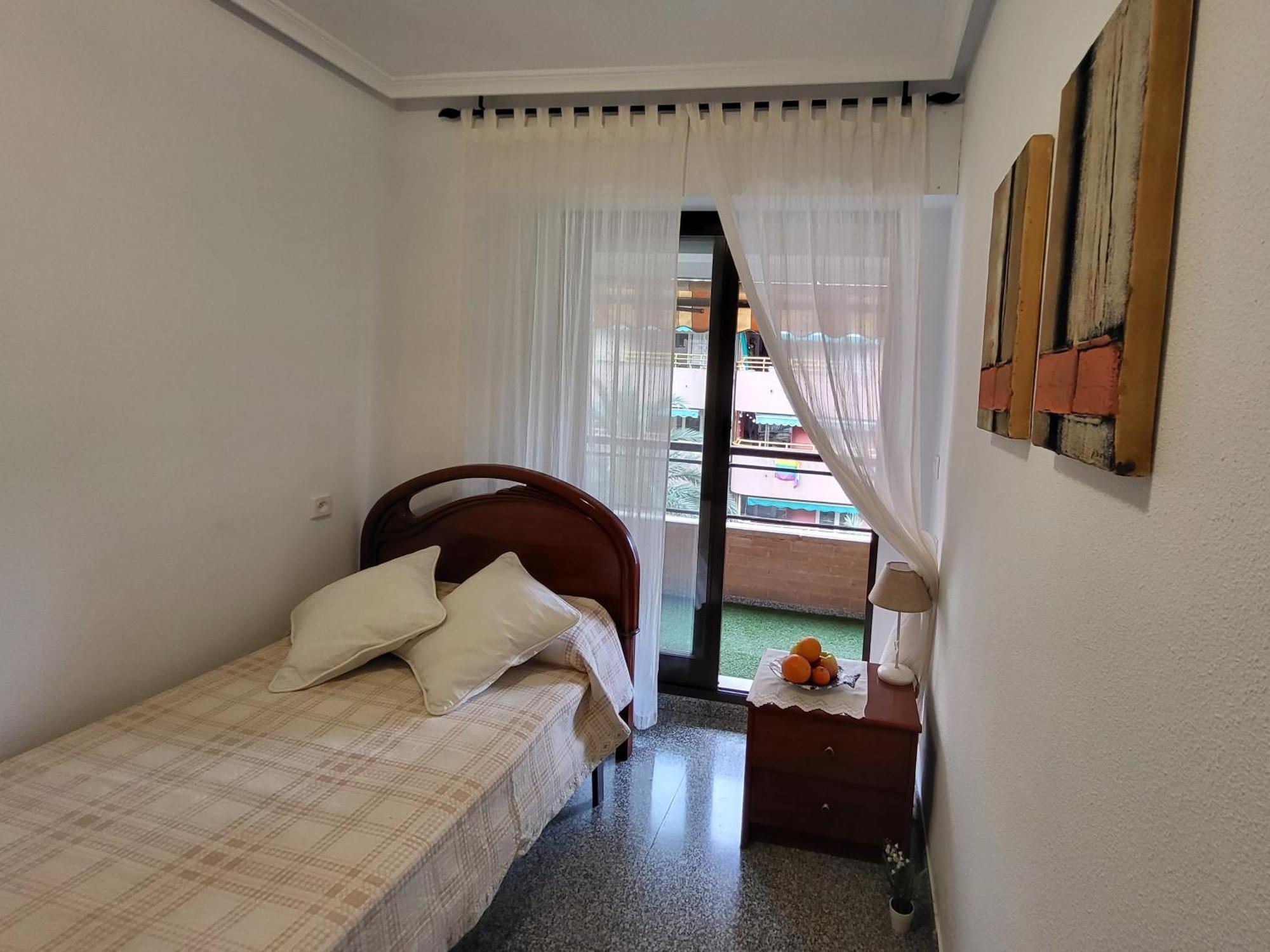 Apartament Amistosa, Habitacion Con Balcon, Alicante, Playa, Centro, Rambla, Mercado Zewnętrze zdjęcie