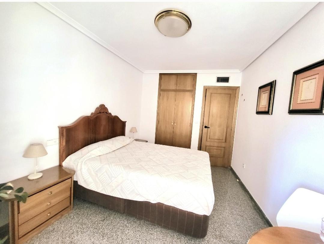 Apartament Amistosa, Habitacion Con Balcon, Alicante, Playa, Centro, Rambla, Mercado Zewnętrze zdjęcie