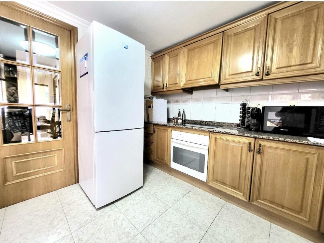 Apartament Amistosa, Habitacion Con Balcon, Alicante, Playa, Centro, Rambla, Mercado Zewnętrze zdjęcie